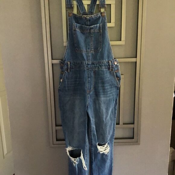 Forever 21 distressed overalls size S - Picture 1 of 7